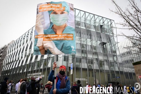 Manifestation des soignants à Paris pour denoncer le manque de moyens dans l hopital public. Caregivers demonstration for the public hospital.