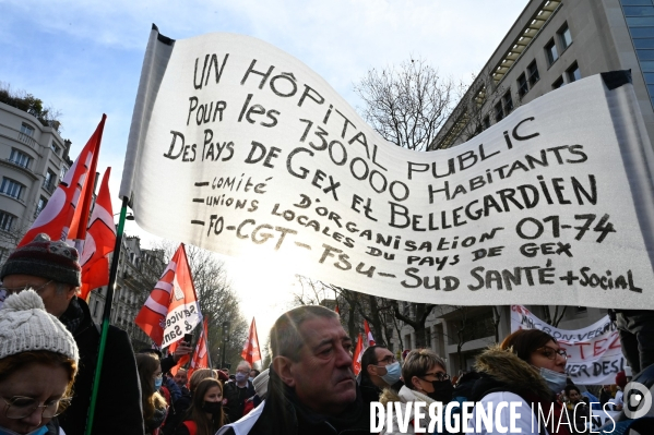 Manifestation des soignants à Paris pour denoncer le manque de moyens dans l hopital public. Caregivers demonstration for the public hospital.