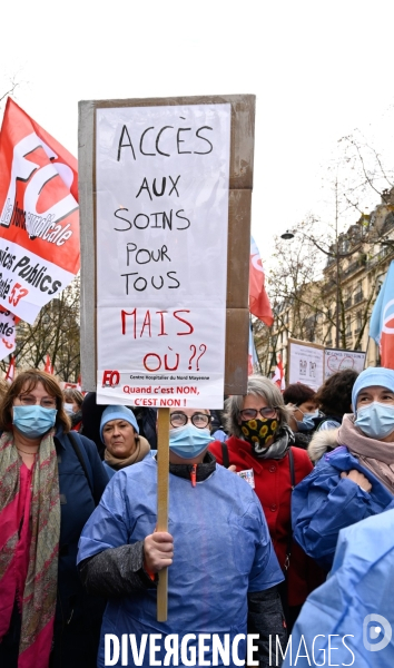 Manifestation des soignants à Paris pour denoncer le manque de moyens dans l hopital public. Caregivers demonstration for the public hospital.