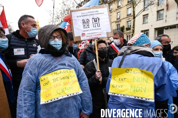 Manifestation des soignants à Paris pour denoncer le manque de moyens dans l hopital public. Caregivers demonstration for the public hospital.