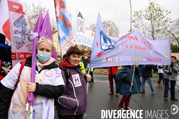 Manifestation des soignants à Paris pour denoncer le manque de moyens dans l hopital public. Caregivers demonstration for the public hospital.