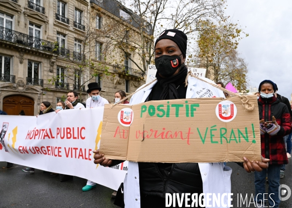 Manifestation des soignants à Paris pour denoncer le manque de moyens dans l hopital public. Caregivers demonstration for the public hospital.