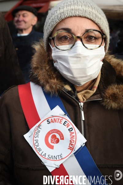 Manifestation des soignants à Paris pour denoncer le manque de moyens dans l hopital public. Caregivers demonstration for the public hospital.