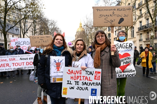 Manifestation des soignants à Paris pour denoncer le manque de moyens dans l hopital public. Caregivers demonstration for the public hospital.