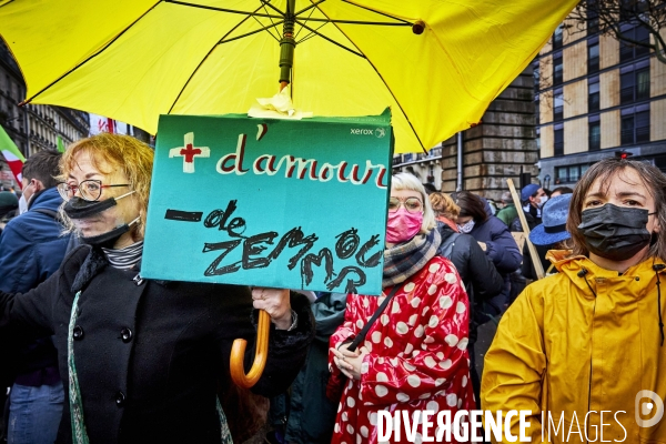 Manifestation AntiFa et contre le meeting d Eric Zemmour à Paris