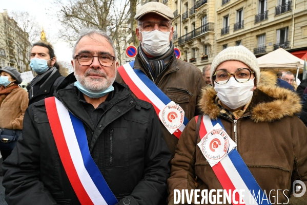 Manifestation des soignants à Paris pour denoncer le manque de moyens dans l hopital public. Caregivers demonstration for the public hospital.