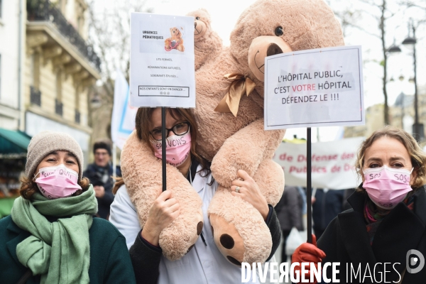 Manifestation des soignants à Paris pour denoncer le manque de moyens dans l hopital public. Caregivers demonstration for the public hospital.