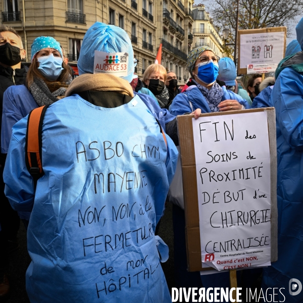 Manifestation des soignants à Paris pour denoncer le manque de moyens dans l hopital public. Caregivers demonstration for the public hospital.