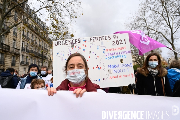 Manifestation des soignants à Paris pour denoncer le manque de moyens dans l hopital public. Caregivers demonstration for the public hospital.