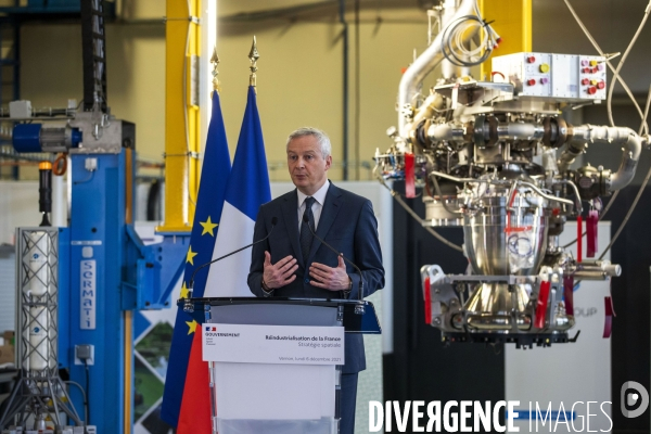 Bruno LE MAIRE visite le site d Ariane Group à Vernon.