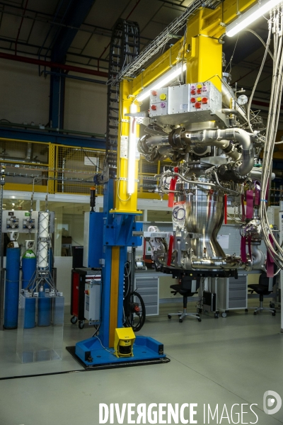 Bruno LE MAIRE visite le site d Ariane Group à Vernon.