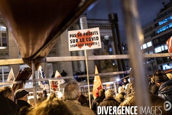 Manifestation pour la levée des brevets vaccins Covid