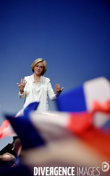 Grande réunion des cadres Les Républicains autour de Valérie Pécresse