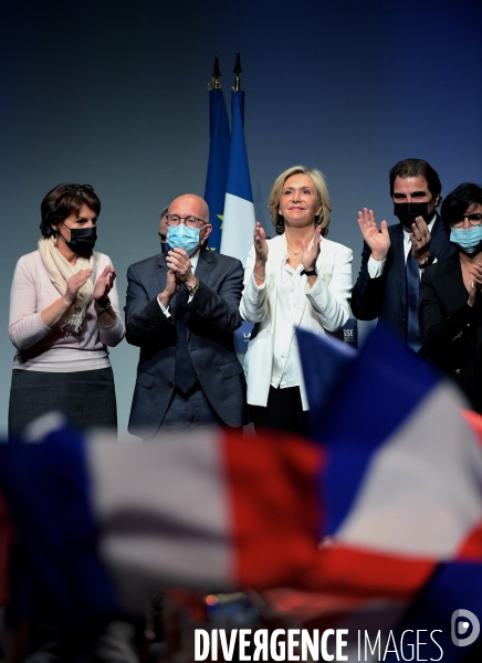 Grande réunion des cadres Les Républicains autour de Valérie Pécresse