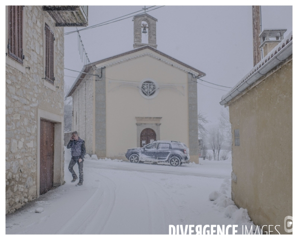 Le long de la Transbassealpine Digne-Nice ( jour de neige )