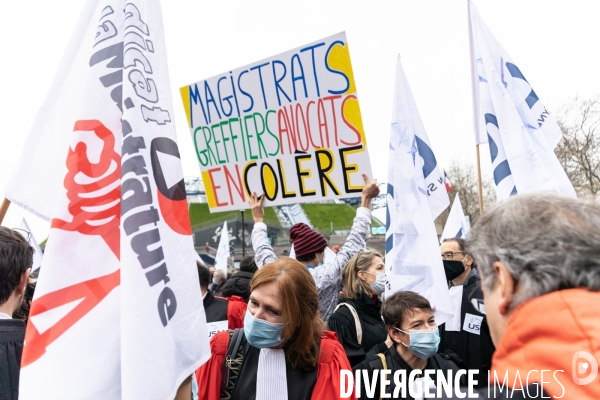 Manifestation du monde de la justice