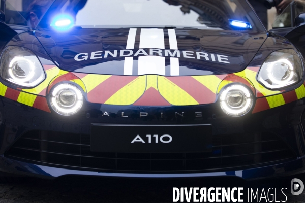 Des Alpine A110 pour les interventions rapides de la gendarmerie nationale.