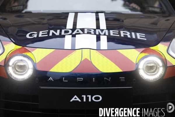 Des Alpine A110 pour les interventions rapides de la gendarmerie nationale.