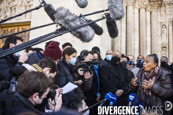 Premier deplacement de christiane taubira, a saint denis.