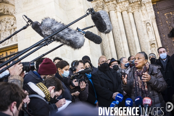 Premier deplacement de christiane taubira, a saint denis.