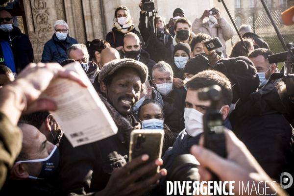 Premier deplacement de christiane taubira, a saint denis.