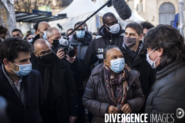 Premier deplacement de christiane taubira, a saint denis.