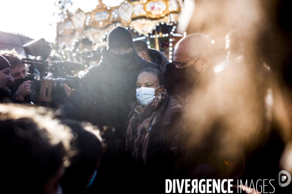 Premier deplacement de christiane taubira, a saint denis.