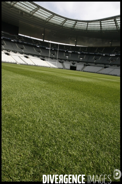 Jean louis borloo veut faire de la coupe du monde de rugby un evenement ecologique.