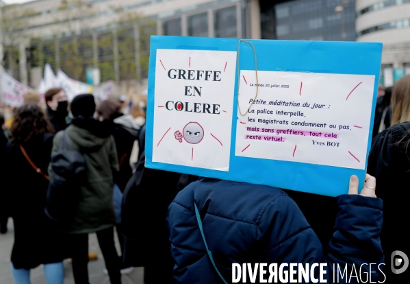 Manifestation des magistrats greffiers et avocats contre une justice à bout de souffle