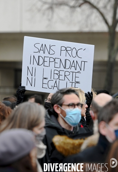 Manifestation des magistrats greffiers et avocats contre une justice à bout de souffle