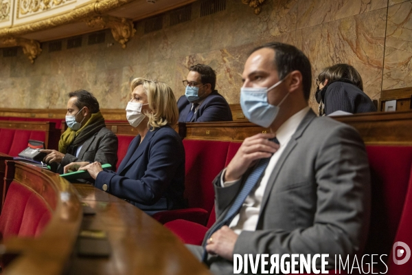 Discussion sur la transformation du Pass sanitaire en Pass vaccinal à l Assemblée.