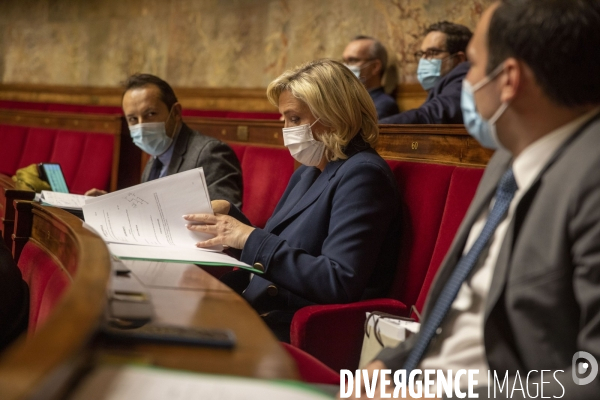 Discussion sur la transformation du Pass sanitaire en Pass vaccinal à l Assemblée.