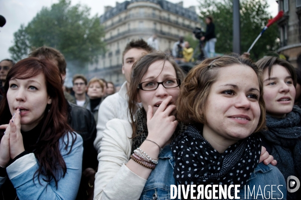 Hollande in, Sarkozy out, place de la bastille, Paris, 06/05/2012