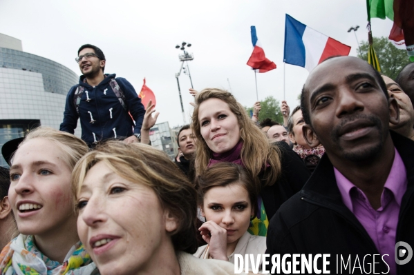 Hollande in, Sarkozy out, place de la bastille, Paris, 06/05/2012