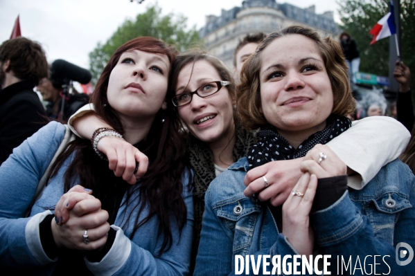 Hollande in, Sarkozy out, place de la bastille, Paris, 06/05/2012