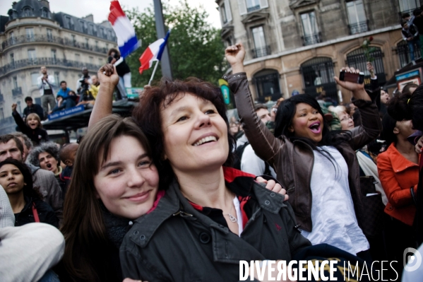 Hollande in, Sarkozy out, place de la bastille, Paris, 06/05/2012