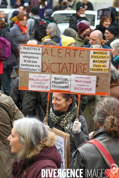 Valence -manifestation contre le pass vaccinal