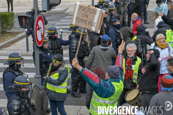 Valence -manifestation contre le pass vaccinal