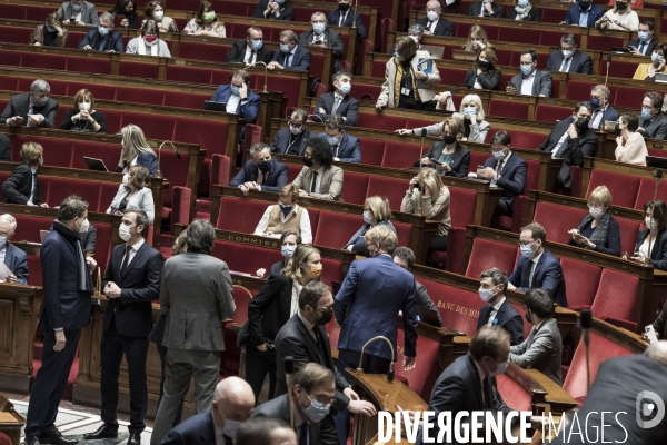 Débat sur le pass vaccinal à l assemblée nationale.