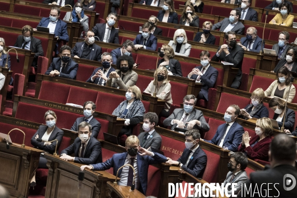 Débat sur le pass vaccinal à l assemblée nationale.