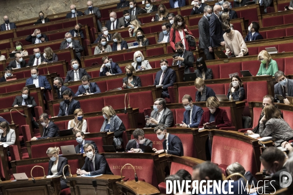 Débat sur le pass vaccinal à l assemblée nationale.