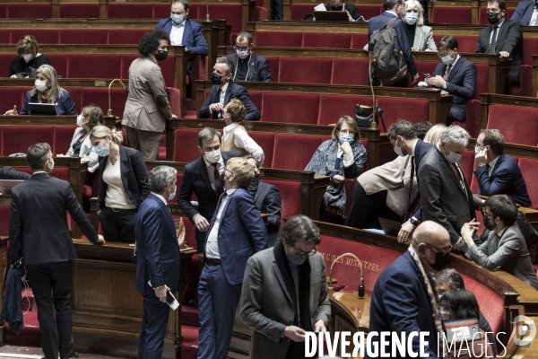 Débat sur le pass vaccinal à l assemblée nationale.