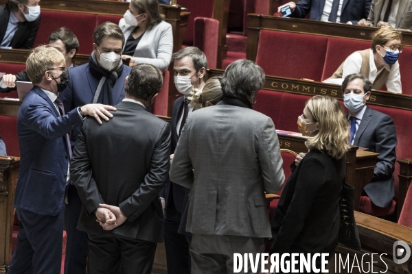 Débat sur le pass vaccinal à l assemblée nationale.