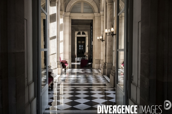 Débat sur le pass vaccinal à l assemblée nationale.