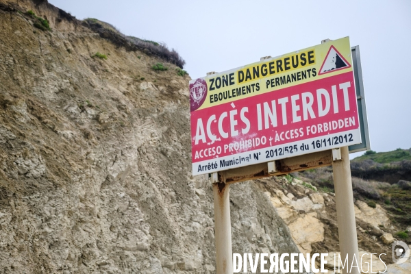 Campagne de mesure de l erosion du littoral par les techniciens de l Observatoire de la Cote Aquitaine.