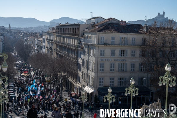 Grève de l éducation nationale face à la crise à Marseille