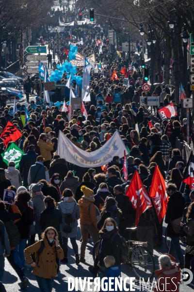 Grève de l éducation nationale face à la crise à Marseille