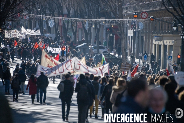 Grève de l éducation nationale face à la crise à Marseille