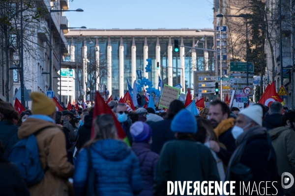 Grève de l éducation nationale face à la crise à Marseille