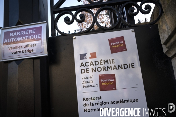 Manifestation des enseignants et des parents d élèves contre  les multiples protocoles sanitaires à Rouen.